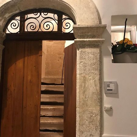 לינה וארוחת בוקר מונופולי Casa E Bottega מראה חיצוני תמונה