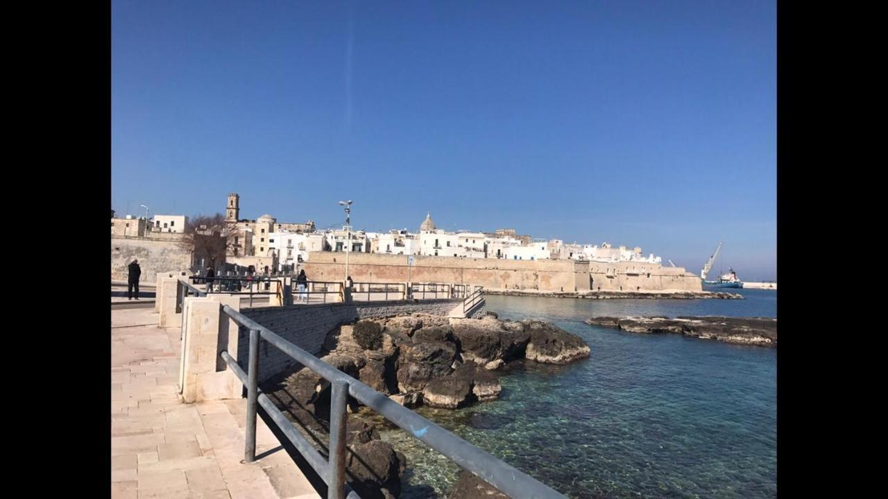לינה וארוחת בוקר מונופולי Casa E Bottega מראה חיצוני תמונה